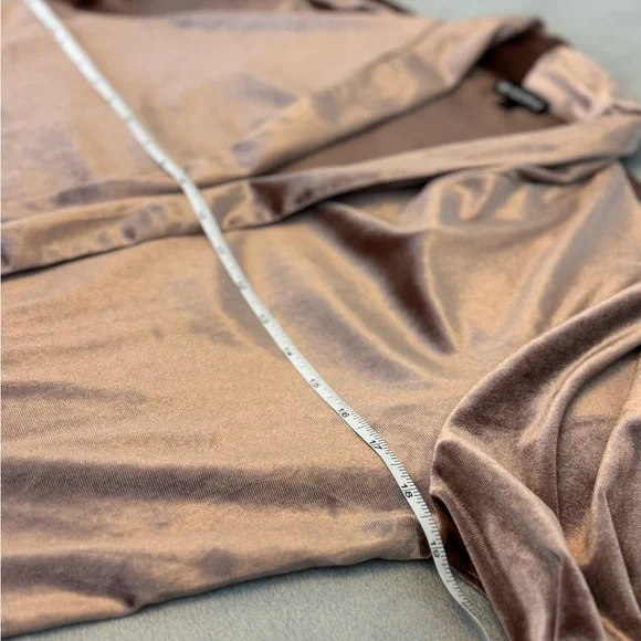 Elegant Champagne Velour Blazer | L | - Picture 8 of 10